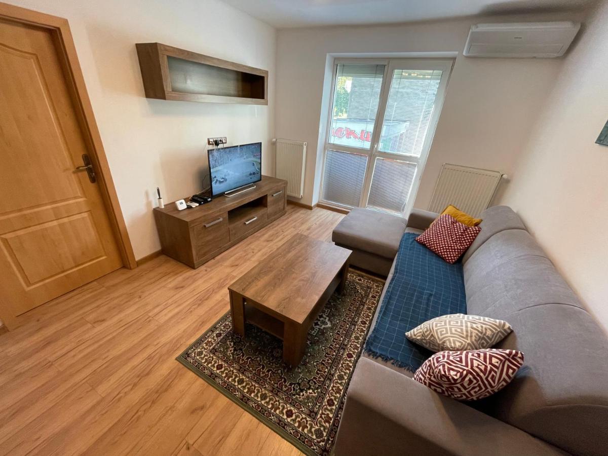 Apartman Daxnerko - Samostatny Dvojpokojovy Byt บราติสลาวา ภายนอก รูปภาพ